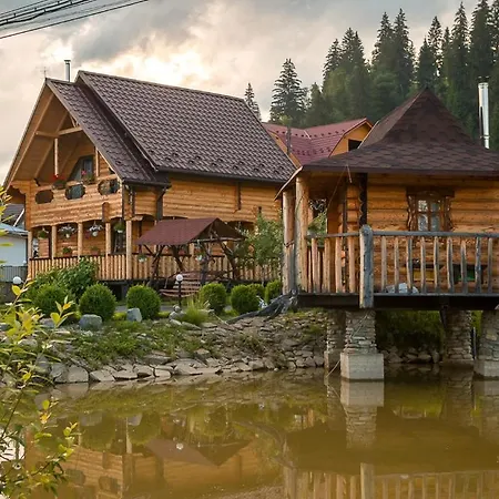 Pannochka بيت خشبي